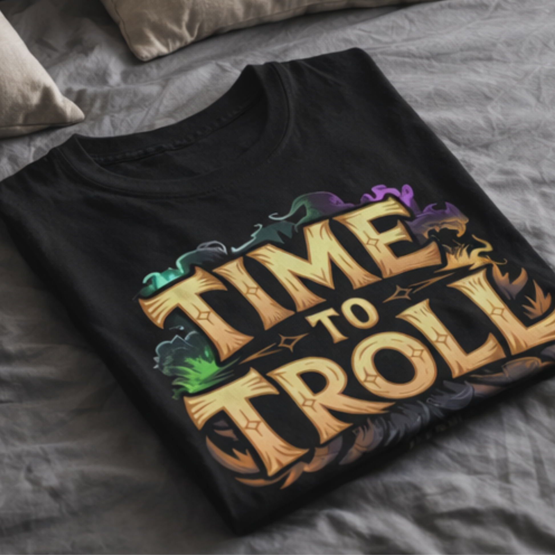 Zusammengefaltetes Time to Troll™ Premium Gamer T-Shirt auf dem Bett – hochwertiger Stoff und klarer Print